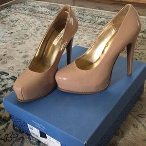 Simply Vera Wang nude pumps